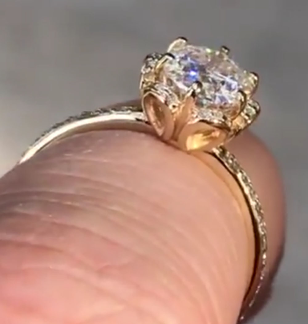 Aangepaste massief 14K geel go - Moissanite Engagement Ring 1 Carat recensie en prijs
