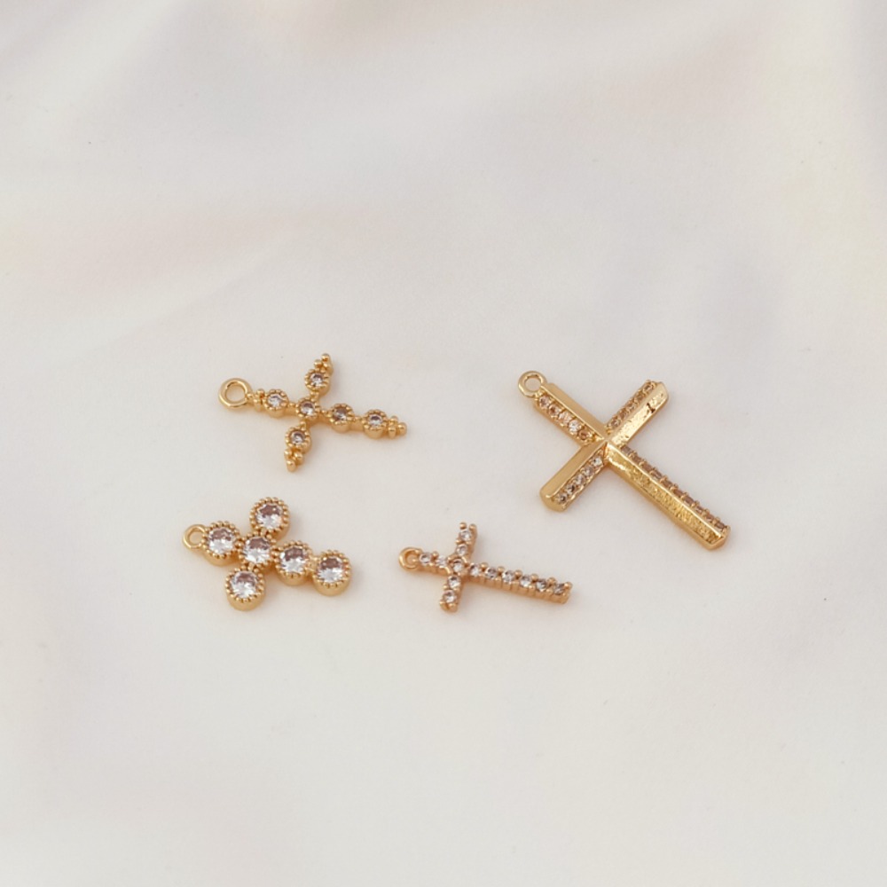 14K vergulde zirkoon kruis han - Cross Pendant Necklace Gold recensie en prijs